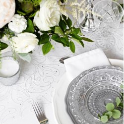 Bordlber - Hvid organza  med perleprint - 48 cm x 9 meter