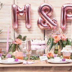 Favourbox med rosa guldhjerter - 10 stk.