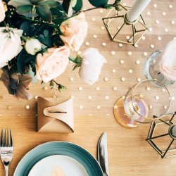 Bordlber - Organza - Vendbar med guld / slv prikker - 36 cm x 9 meter