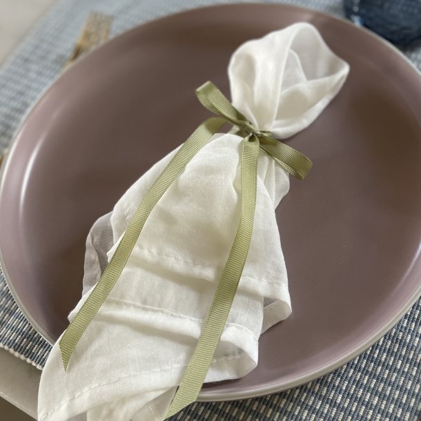 Satinbnd - Stvet grn - 10 mm