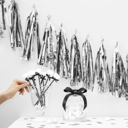 Guirlande med tassels - Slv